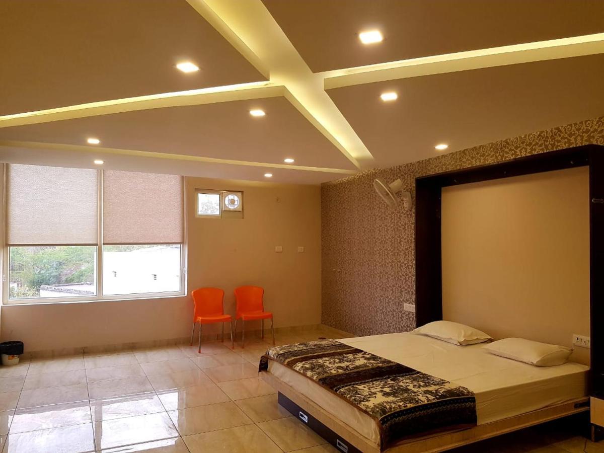 K3 Club Residency Hotel Jhansi Exterior photo